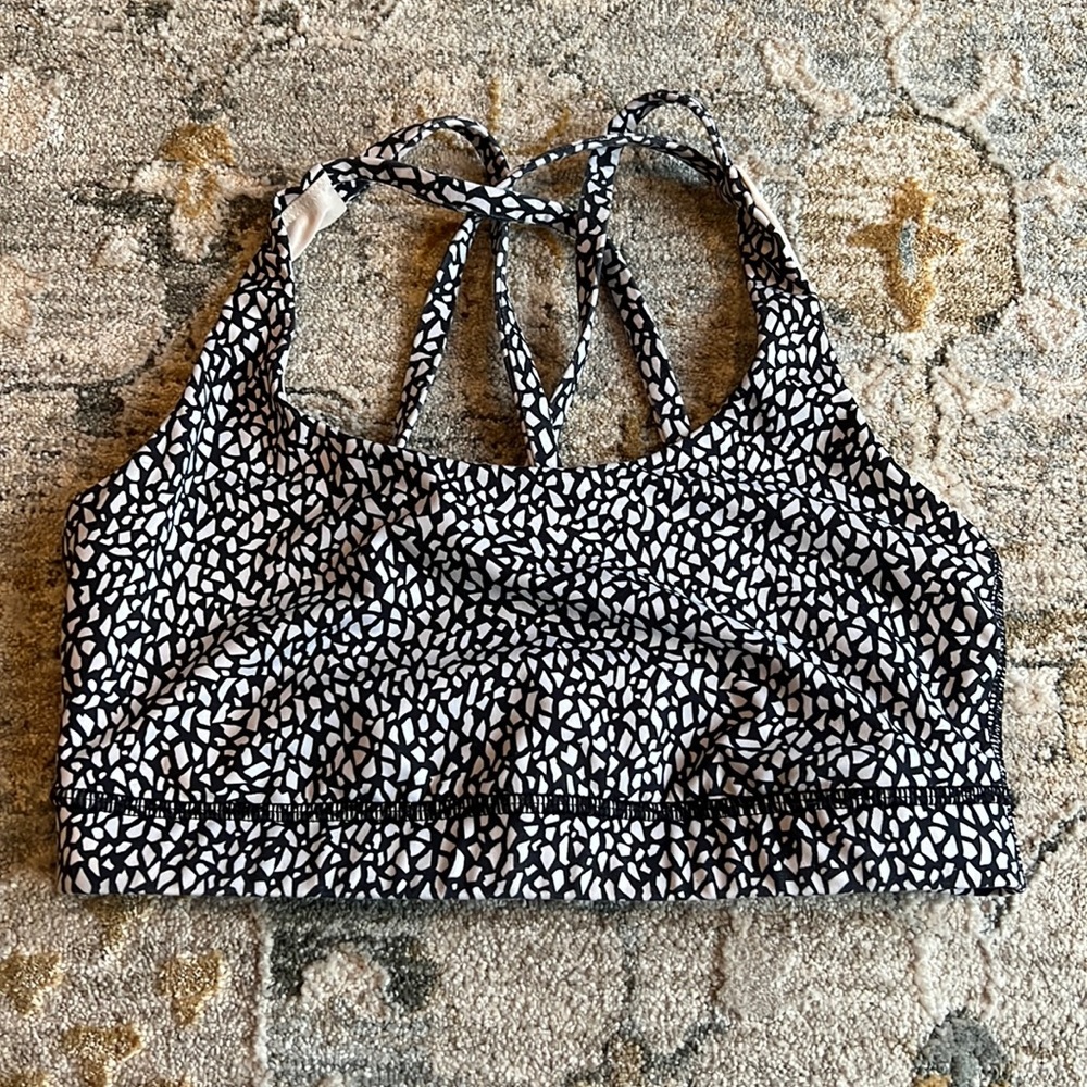 Lululemon sports bra